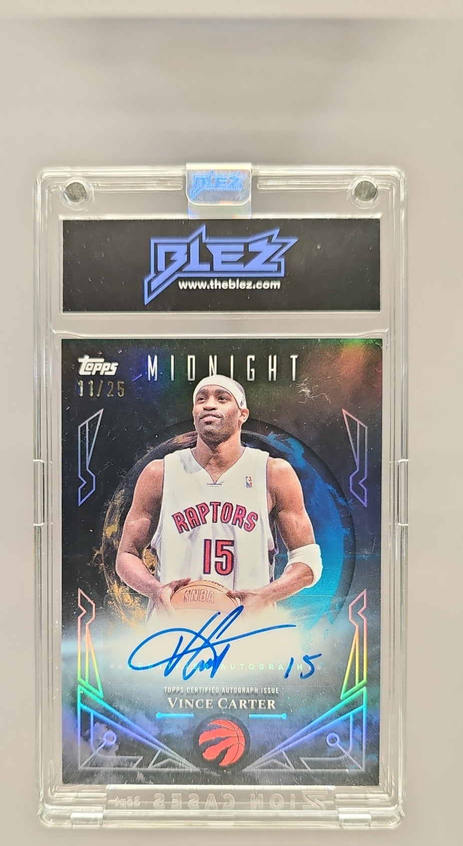 2025 Topps Midnight Vince Carter #MS-VC Sun Signatures Moonrise /25 Auto image 0
