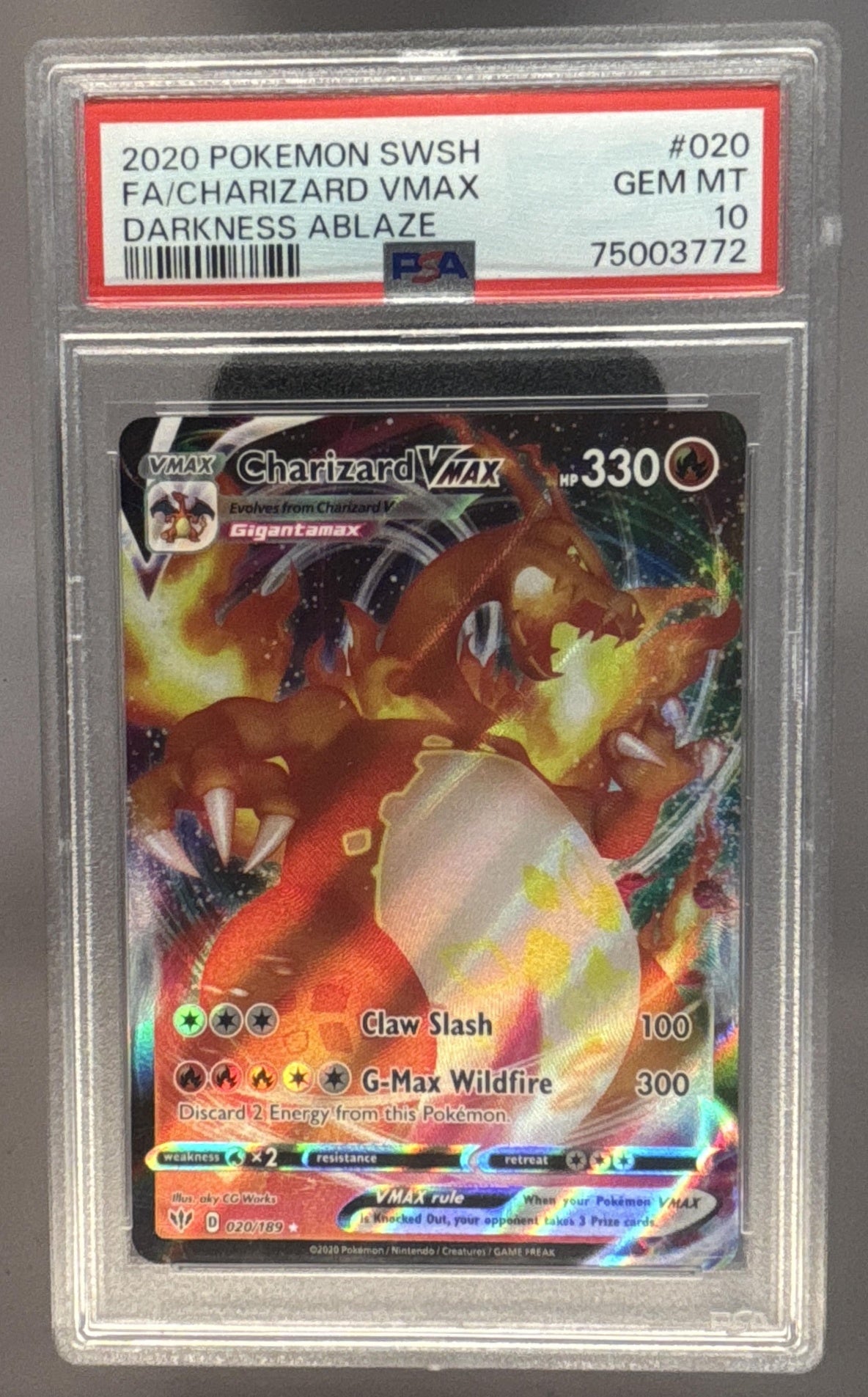 Charizard VMAX front image